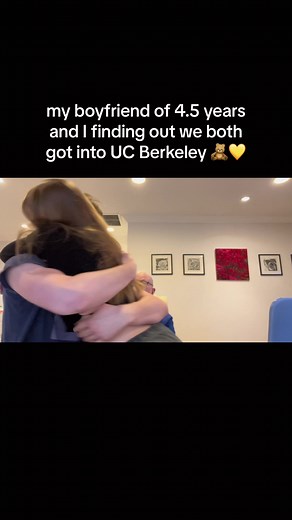 Go Bears 🐻🥳 #berkeley #ucberkeley #ucberkeleyacceptance #collegeacceptance #highschoolseniors #highschoolsweethearts #cal #calberkeleystudents #gobears #calberkeley