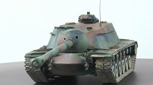 T110E3 USA Tank destroyer In 1954, a conference on future heavy tanks was held in Detroit. Alongside other advanced projects, the Chrysler Corporation suggested a new tank on the basis of the TS-31 project. The main goal was to make the tank fit the Bern national tunnel. Several variants were considered, but the project was canceled. 1/35 unpainted resin kit | RESINSCALES