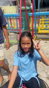 Main di taman bermain | Rocky