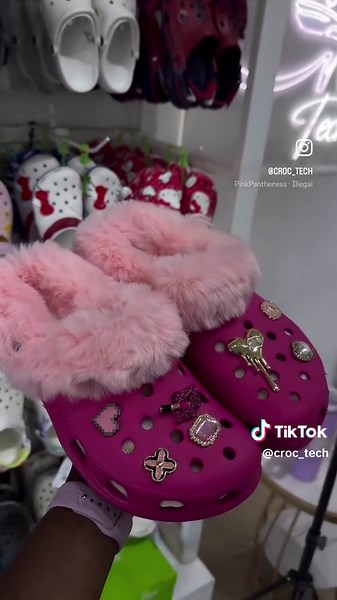 Making sure you wear Crocs in every season 🛍️🫠 📍Croc Tech 🇿🇲 #zambiantiktok🇿🇲 #crocsgang #fyp #originalcrocs