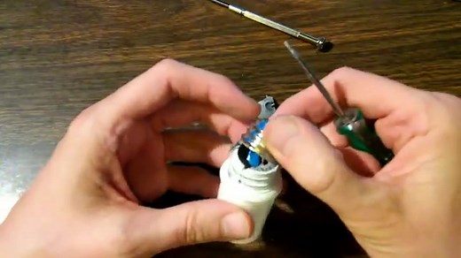 Utilitech Pro LA19DM 60 Watt LED Bulb fail. Trouble shoot.