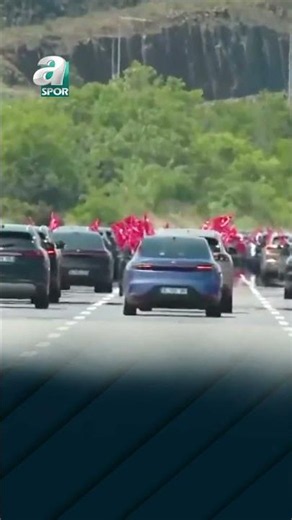 Bizim Çocuklar’ın Dünya Kupası Yolculuğu, Türk Bayrakları Ve Konvoy Eşliğinde Sürüyor!