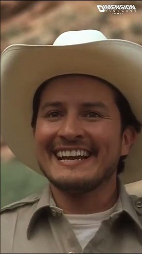 She Got JUMPSCARED😱 #Tamilmovie #HollywoodMovie #shorts #AlienRising #horrormovies #action #aliens