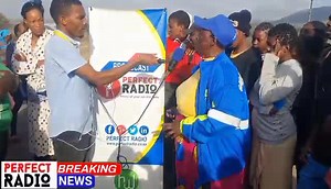 [JUST IN] The community protests over lack of services delivery at Ga-Maupa. Our reporter Raymond Selowa speaks to community members live. More videos to be uploaded #PerfectRadioNews | Perfect Radio