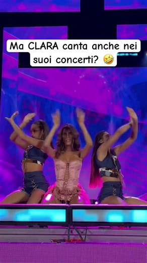 Clara scatenata sul palco: ma canta o balla soltanto? 😉 #neiperte