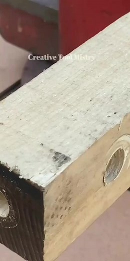 Metal Chain Manipulation Techniques in Workshop