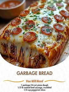 Cheesy Garbage Bread Delight Ingredients: 1 package (16 oz) pizza dough ½ lb cooked beef sausage, crumbled ½ cup pepperoni slices ½ cup bell pepper, chopped ¼ cup red onion, chopped 1½ cups shredded mozzarella cheese ¼ cup grated Parmesan cheese 2 tbsp Italian seasoning 1 tbsp olive oil Salt and pepper, to taste Marinara sauce (for dipping, optional) Instructions: 1️⃣ Preheat the Oven Preheat your oven to 375°F (190°C). Line a baking sheet with parchment paper. 2️⃣ Prepare the Dough Roll out the