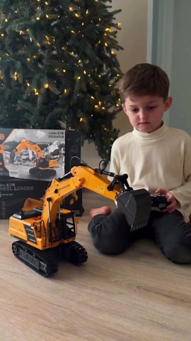 9-Channel Remote Control Forklift Truck – 1:18 Scale Construction Toy, Realistic Sounds, High-Grip Rubber Tires, Lift & Transport Action, 100-Minute, for Kids & Adults Birthdays 2026