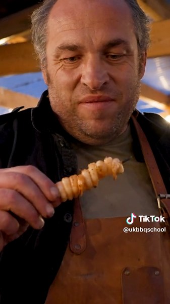 Simple always best, prawns cooked over fire and glazed with whiskey, maple and lemon... Heaven... #seafood #bbq #bbqschool