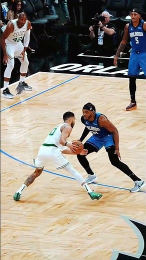 The separation JT got on this step back 🤯🤯🤯 #nba