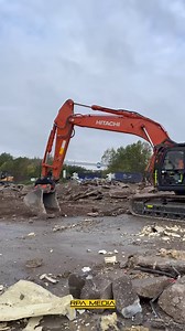 447K views · 4.8K reactions | A new Hitachi Zaxis 350-7 digging up an old concrete distribution yard ready for recycling | RPA Media | Facebook