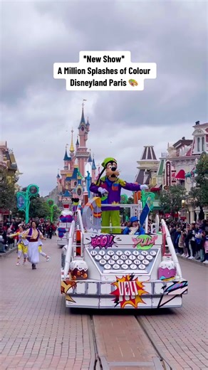 A Million Splashes of Colour Disneyland Paris 🎨