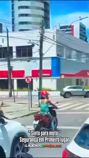 Jaboatão Meu Amor 💚 on Instagram: "A bruxa tá solta e a mulher tá bem segura agora viu kkk Chegando fim de ano todo cuidado é bom né ? Essa é desenrolada de verdade 😂 Sigam @jaboataomeuamor Página de humor e notícias do município e PE 💙"