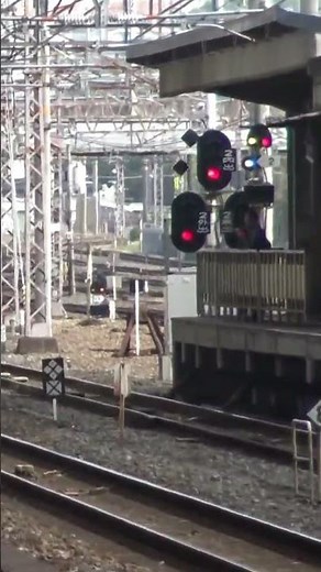 多数の線路とポイント分岐器が複雑に配置された京都駅東側の駅構内