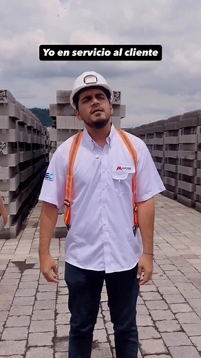 Sirviendo al cliente 🫶🏼🔥 Macizo En Bárcenas se viene algo MUY MACIZO 🇬🇹 Nuestra nueva planta abrirá sus puertas para que tus proyectos crezcan más rápido, más cerca y con la calidad que ya conoces. ¡Block, muros, adoquines, tubería y demás productos Macizos! Todo lo que necesitas para construir tus metas está por llegar a tu zona. 💪✨ 📍 Parcela 119, Zona 3 Bárcenas, Villanueva #Guatemala Con el cameo de mi amigo @comicodependiente como “El Maistro” ✨ | Aletsgo