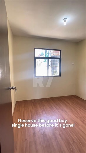 🏡 FOR SALE 3 Bedroom Single Attached House – FLOOD FREE 📍 Inside a Gated & Guarded Executive Village – Cainta, Rizal 🚶 Walking distance to Mall & Ortigas Ave. Extension ✨ Ready for Occupancy (RFO) 🔑 PROPERTY FEATURES: ✔️ 2 Storey Single Attached ✔️ 3 Bedrooms ✔️ 2 Toilet & Bath ✔️ Spacious Balcony ✔️ Service Area ✔️ Car Garage ✔️ Gated Property 📐 Lot Area: 123 sqm 📐 Floor Area: 96.2 sqm 💳 PRICE DETAILS: 🏷️ Selling Price: ₱8,000,000 PROMO PRICE: ₱7,500,000 📝 Reservation Fee: ₱50,000 📌 2
