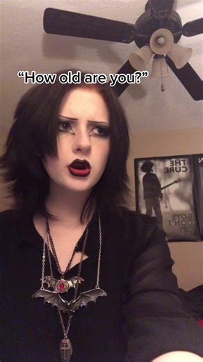 I sacrificed my eyebrows for this 😔 #goth#gothic#gothmakeup#githicmakeup#alt#alternative#boburnham