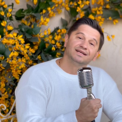 Я не готов тебя отпустить 💔! Песня которая мне безумно нравится , песня которую Сережа мне подарил на день рождения! А завтра день рождения у него - у нашего главы семейства ♥️🙏♥️. С наступающим наш муж , и папа ! https://youtu.be/uMqQK50-BvU?si=77mah_Ve9RSOGda4 | Serghei and Irina Kovalsky LUME