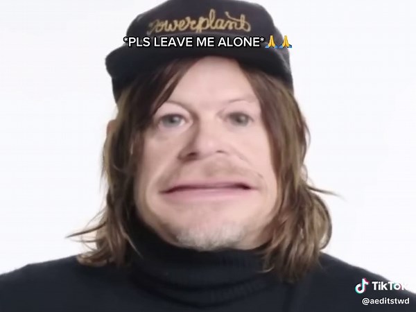 LISTEN👂🏻TO🧟ME👨‍🎤OLIVE🫒OYL🍸 #normanreedus #thewalkingdead #twd #daryldixon #murphymacmanus #fyp #foryou #foryoupage #viral