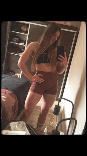 Abi Acuña ♈ on Instagram: "💃🏼🕊️💆🏼‍♀️"