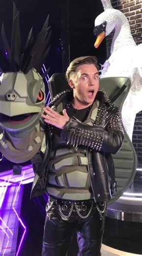 Unveiling the Identity of Jesse McCartney as the Turtle Mask on The Masked Singer