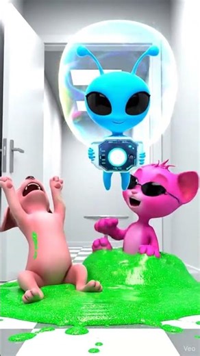 Alien Witnesses the WILDEST Slime Prank! 👽💚#funny #shorts #petlife #beaglecrew #dogvlog #cartoon