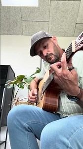 Clumsy blues on nylon string guitar