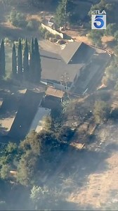 172K views · 2.4K reactions | Authorities confirm that structures have been destroyed in the 22,300-acre Airport Fire, which started in Orange County’s Trabuco Canyon on Monday and has since spread into Riverside County. https://trib.al/io5xOHP | KTLA 5 News | Facebook