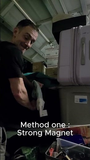Opening up a safe I found in a storage unit - Method 1 strong magnet Success Sentry Safe Code Codes