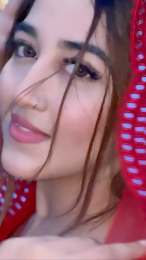 Simran Narula on Instagram: "👰🏻‍♀️ SNAPCHAT- Snarula_111✅"