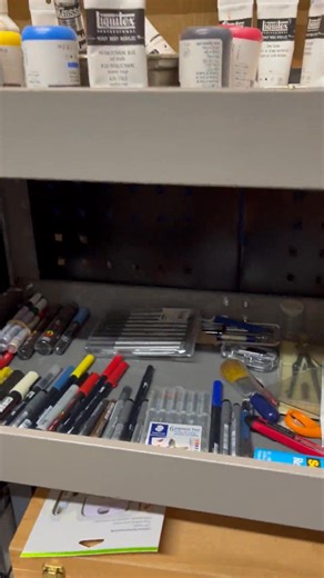 Bonchustown - the home of original retro, vintage-themed art posters! A somewhat chaotic art cart - small beginnings for great posters! | Bonchustown