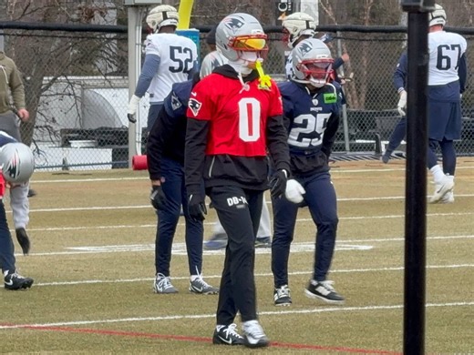 Christian Gonzalez returns to practice as he works his way through concussion protocol