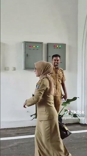 Bupati Pangandaran Jilboobs Ketat Semok Bahenol #Jilbabketat #Jilbabtapitelanjang