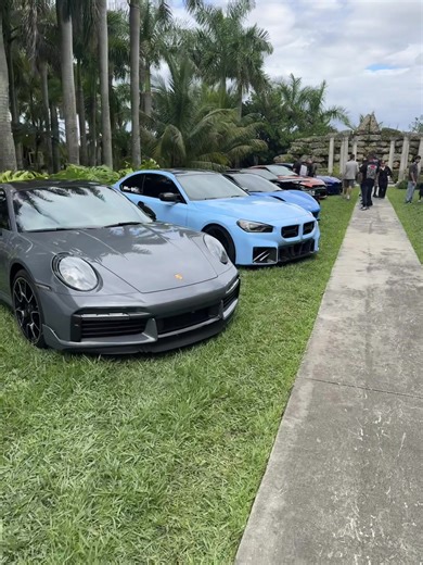 SUNFAY FUNDAY with @carsandcoffeehomestead #carsandcoffeehomestead #sundayfunday