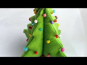 How To Make A DIY Felt Christmas Tree - DIY Crafts Tutorial - Guidecentral