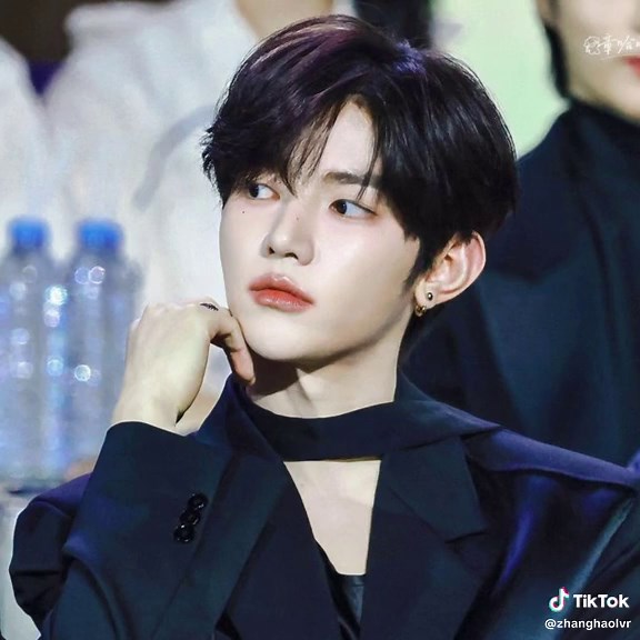 Hao: The Versatile 5th Gen K-Pop Star