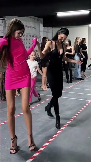 Catwalk training with beautiful models ✨👠