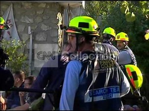 HAITI:RESCUE DOG/DEBRI