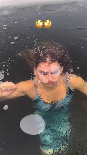 Girl Swimming Underwater: A Stunning Visual