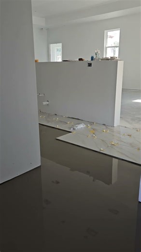 Self leveling cement..