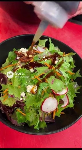 Spinach salad with goat cheese and caramelized pecans (ultra-indulgent!)