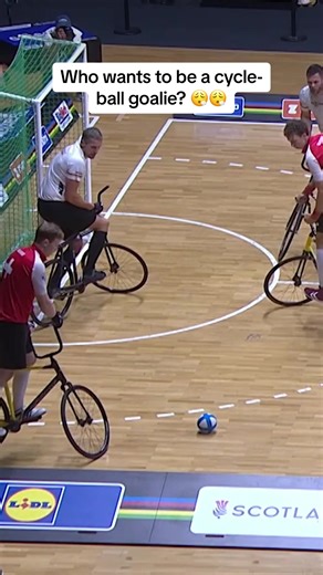 Cycle-Ball Goalie Amazing Penalty Save