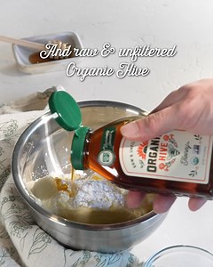 The best homemade honey butter means starting with the best organic honey. We flew 5,000 miles to source this honey, so believe us when we say: it’s the good stuff🍯 | Local Hive Honey