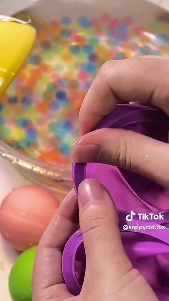 Dad's Grill Party: Water Balloon Battle Fun