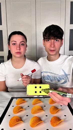 Storm Goretti is likely to bring heavy snow leading to disruption and difficult travelling conditions,according to the Met Office.#StormGoretti #Storm #Snow #ukweather#Winter