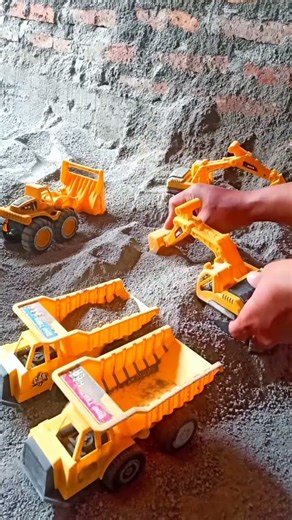 Dump Truck, Wheel Loader, Excavator