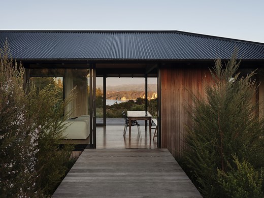 Popadich House / Davor Popadich Architects