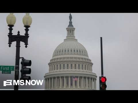Democrats leading by six points in battleground districts, polling finds