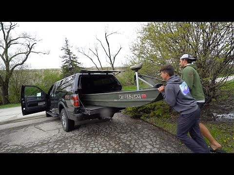 Mini Bass Boat Fishing (INSANE)