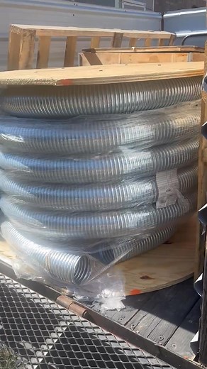 $1,800 • Atkore 100’ UL Reduced Wall Steel Type RW FSC NEW! Atkore 100’ CONDUIT 4-IN FLEX STEEL REDUC-WALL FLS400R 100' SPOOL Manufacturer: AFC | Catalog # BR19 | QED Part # 4571756 The 4-inch flexible steel reduced-wall conduit is versatile and used in various applications, including: Environmental Air-Handling Spaces: Suitable for installations in spaces like HVAC systems, as per NEC 300.22(C). Power and Lighting Circuits: Commonly used for connecting receptacles, luminaires, and equipment. Mo